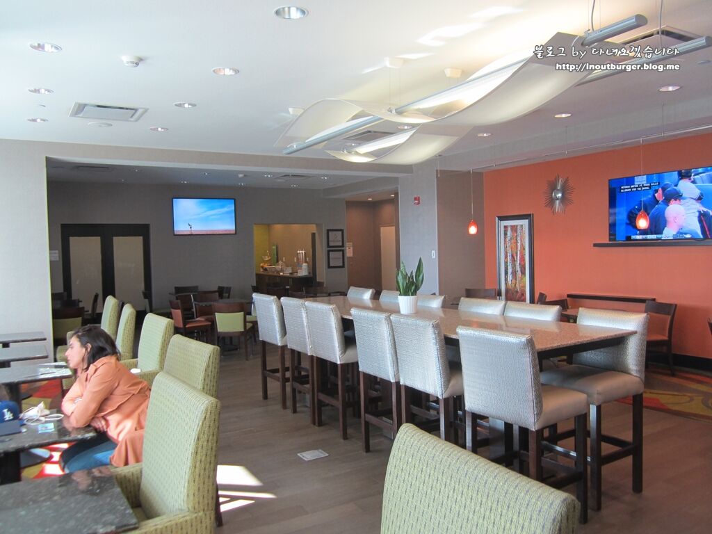 Hampton Inn By Hilton Calgary Airport North Zewnętrze zdjęcie